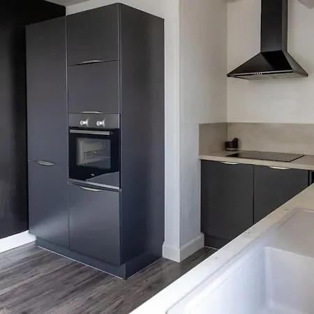 Le Loft Des Artistes - Repas & Vins Possibles Sur Demande 圣特萨维内