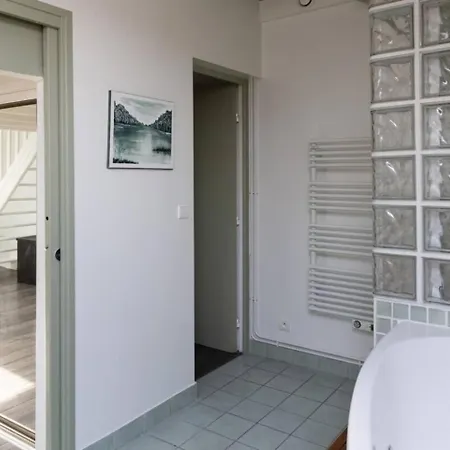 Le Loft Des Artistes - Repas & Vins Possibles Sur Demande 圣特萨维内