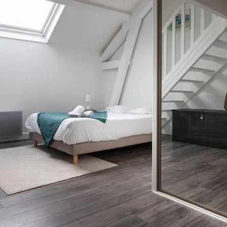 Le Loft Des Artistes - Repas & Vins Possibles Sur Demande * 圣特萨维内